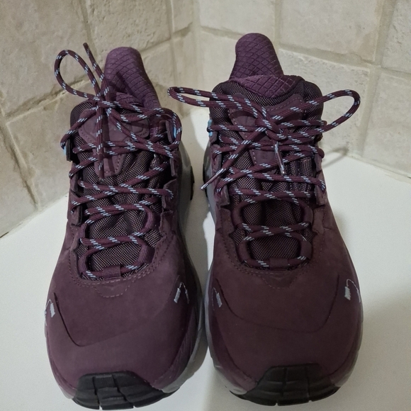 Hoka Kaha 2 Low GTX Hiking Sneakers Grape Wine/CoastalShoes...